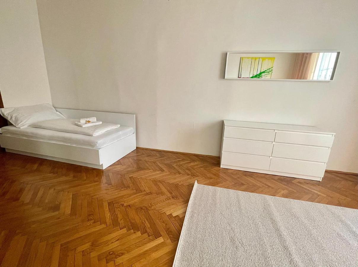 Apartment Zum Schlossberg - Top 1 Self Check-In グラーツ エクステリア 写真